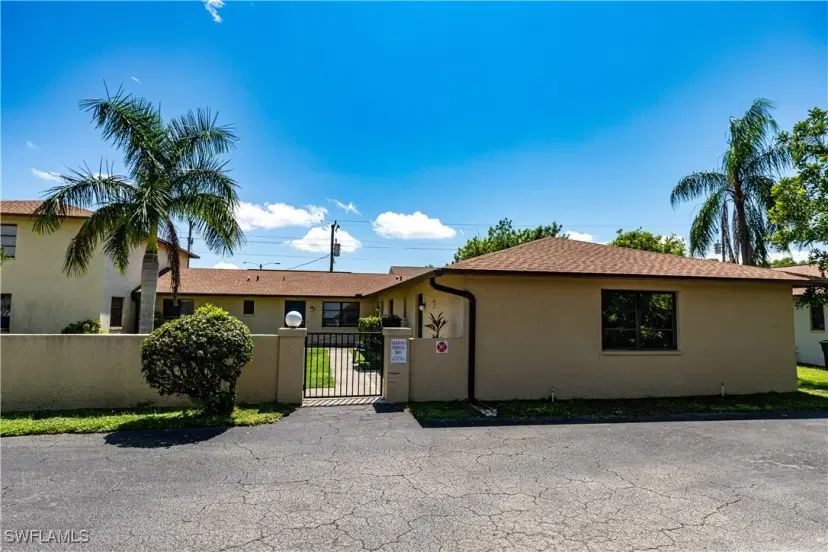 Picture of 1104 SE 8Th St 7, Cape Coral FL 33990