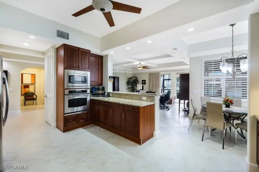 Picture of 571 Avellino Isles Cir 27102, Naples FL 34119