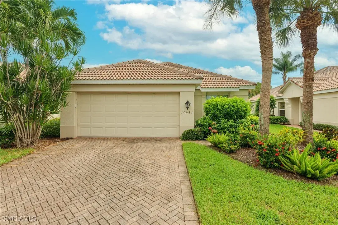 Picture of 10041 Colonial Country Club Blvd, Fort Myers, FL 33913