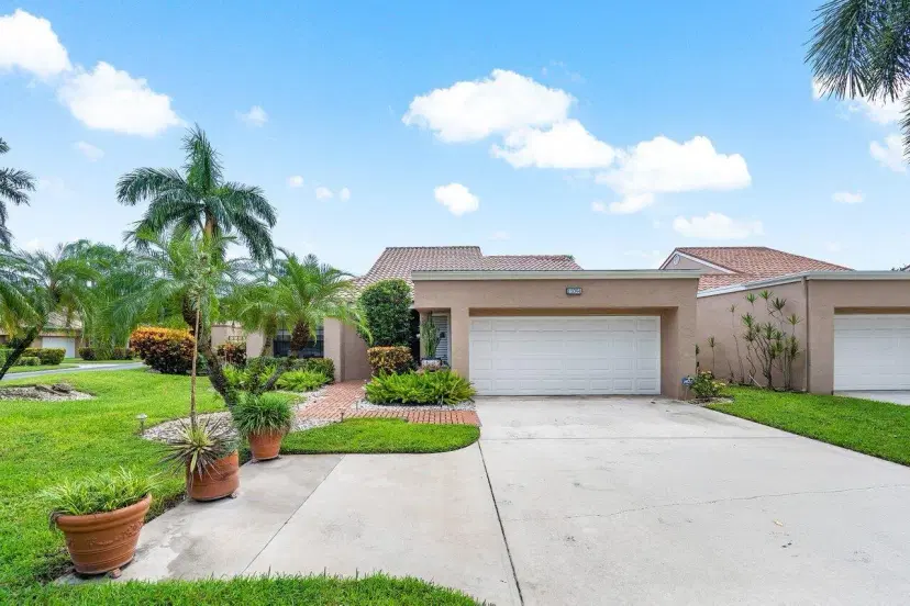 Picture of 11094 Applegate Lane, Boynton Beach FL 33437