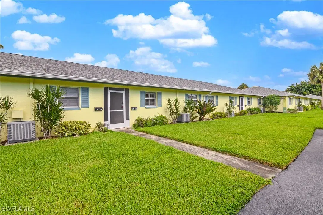 Picture of 6775 Lake Mcgregor Cir, Fort Myers, FL 33919