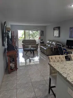 Picture of 1480 W 46Th Street 323, Hialeah, FL 33012