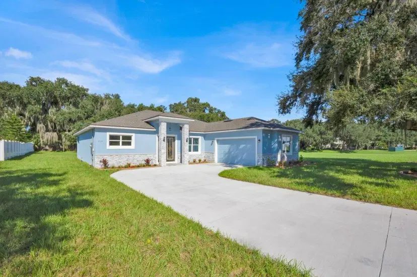 Picture of 319 Water Shore D Drive, Leesburg FL 34748