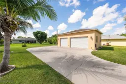 Picture of 210 SE 17Th Ter, Cape Coral, FL 33990