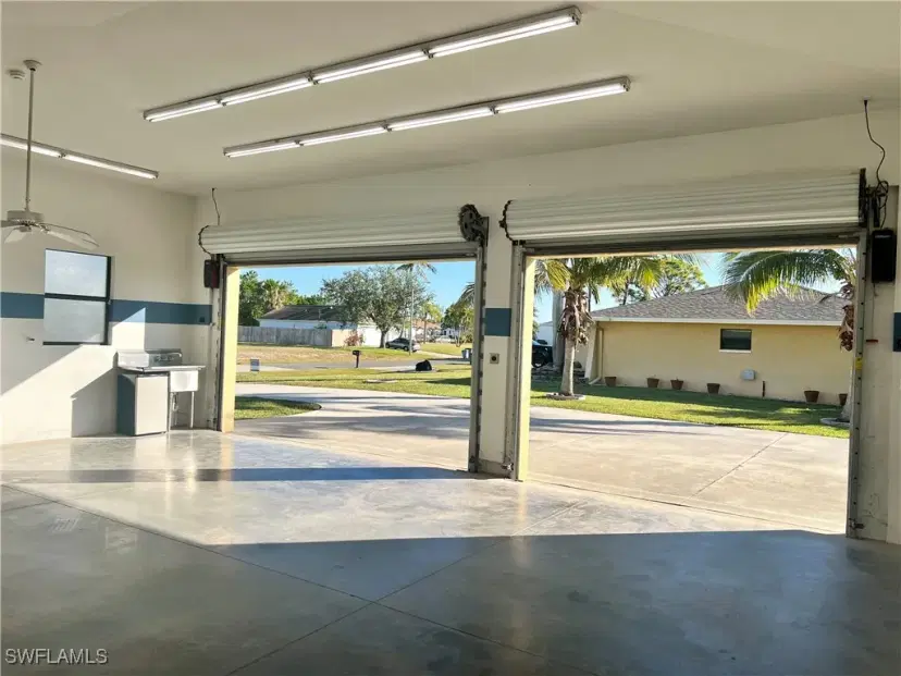 Picture of 210 SE 17Th Ter, Cape Coral FL 33990