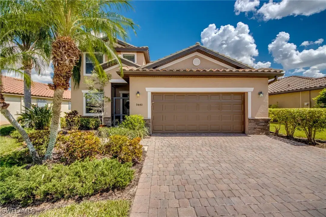 Picture of 9440 River Otter Dr, Fort Myers, FL 33912