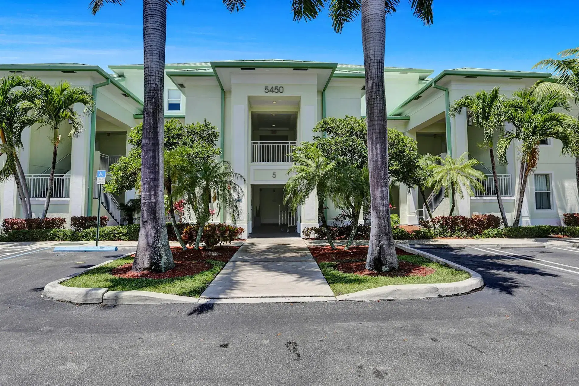 Picture of 5300 NW 87Th Avenue 511, Doral, FL 33178