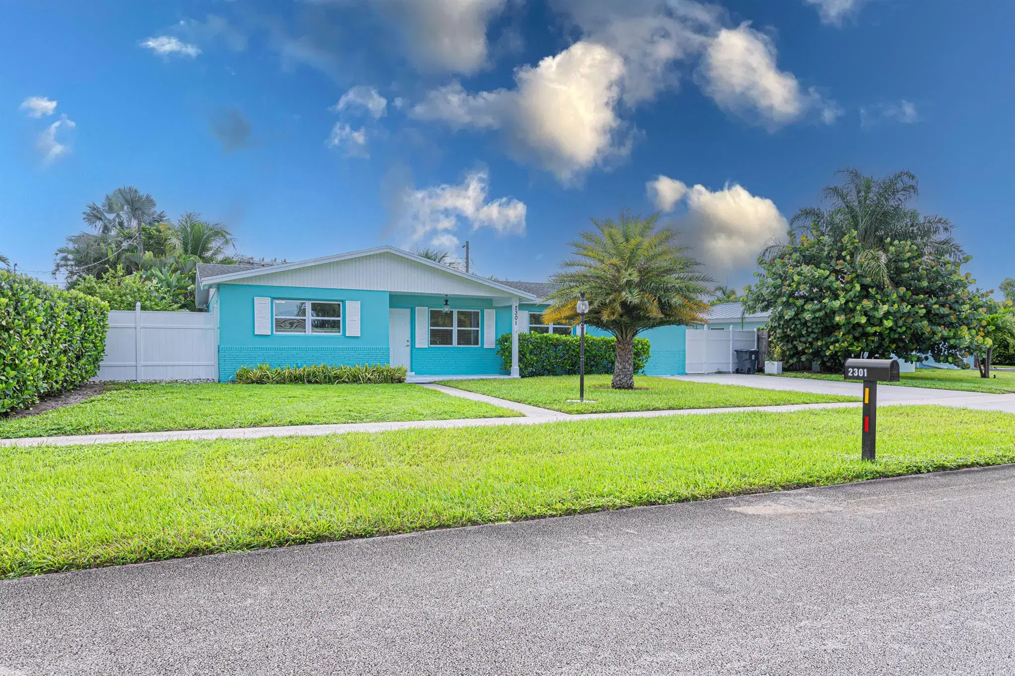 Picture of 2301 Edgewater Drive, West Palm Beach, FL 33406