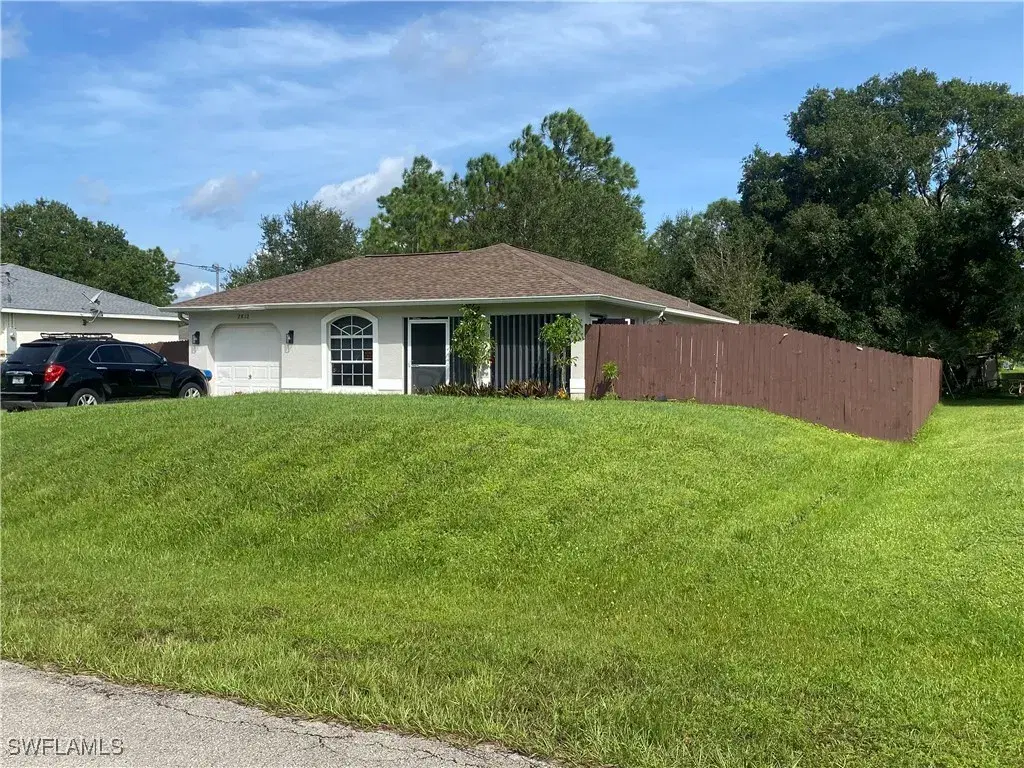 Picture of 2812 50Th St W, Lehigh Acres, FL 33971