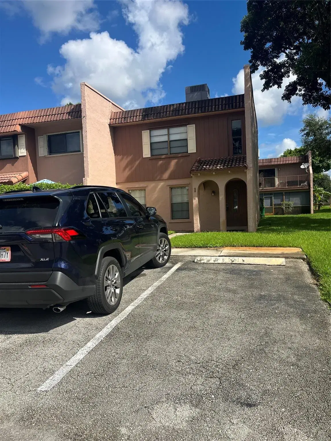 Picture of 1 Madrid Ln 1, Fort Lauderdale, FL 33324