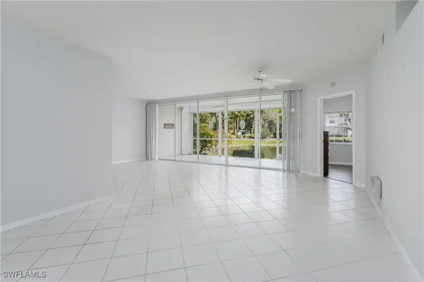 Picture of 7576 Oleander Gate Dr 102, Naples FL 34109