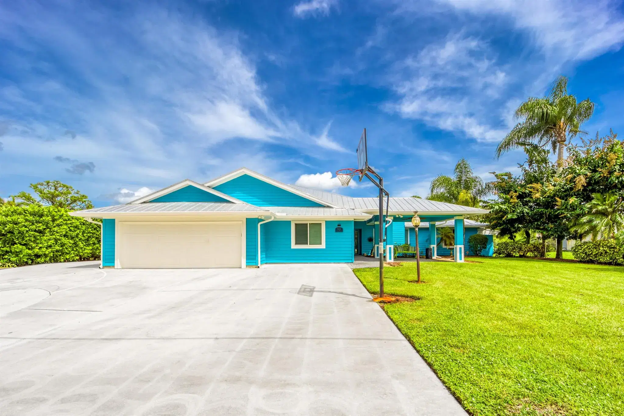 Picture of 1121 SW Pine Tree Lane, Palm City, FL 34990