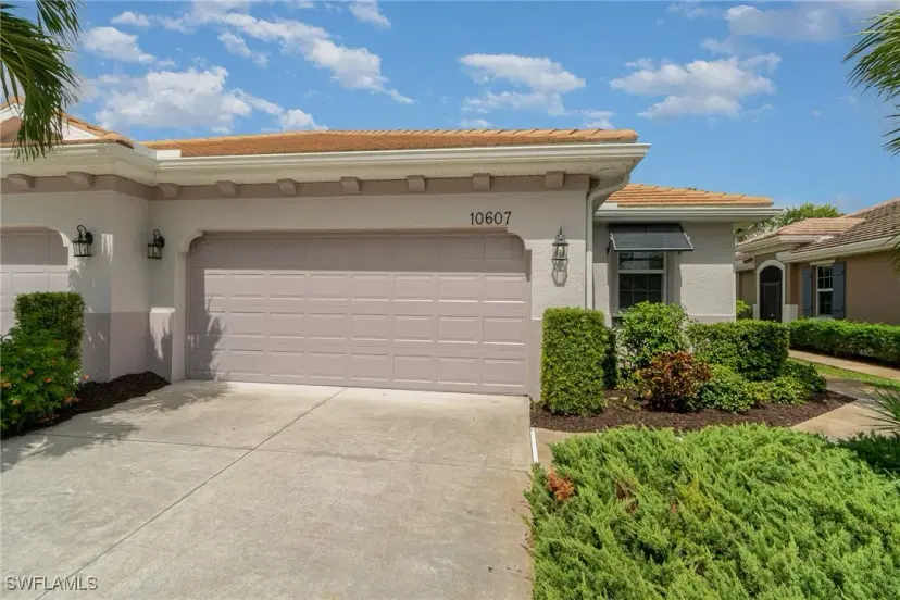 Picture of 10607 Camarelle Cir, Fort Myers FL 33913