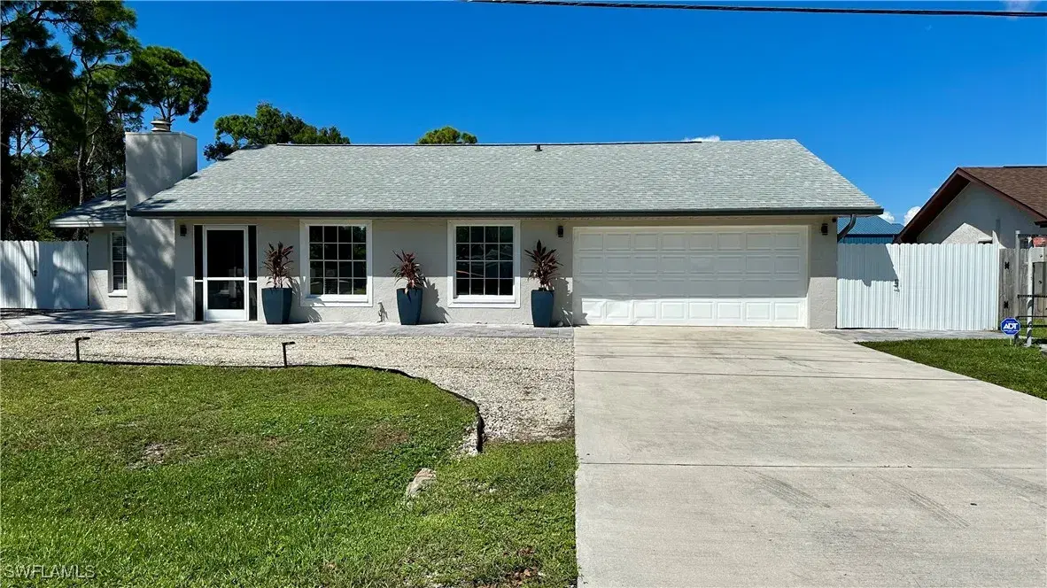 Picture of 9267 San Carlos Blvd, Fort Myers, FL 33967