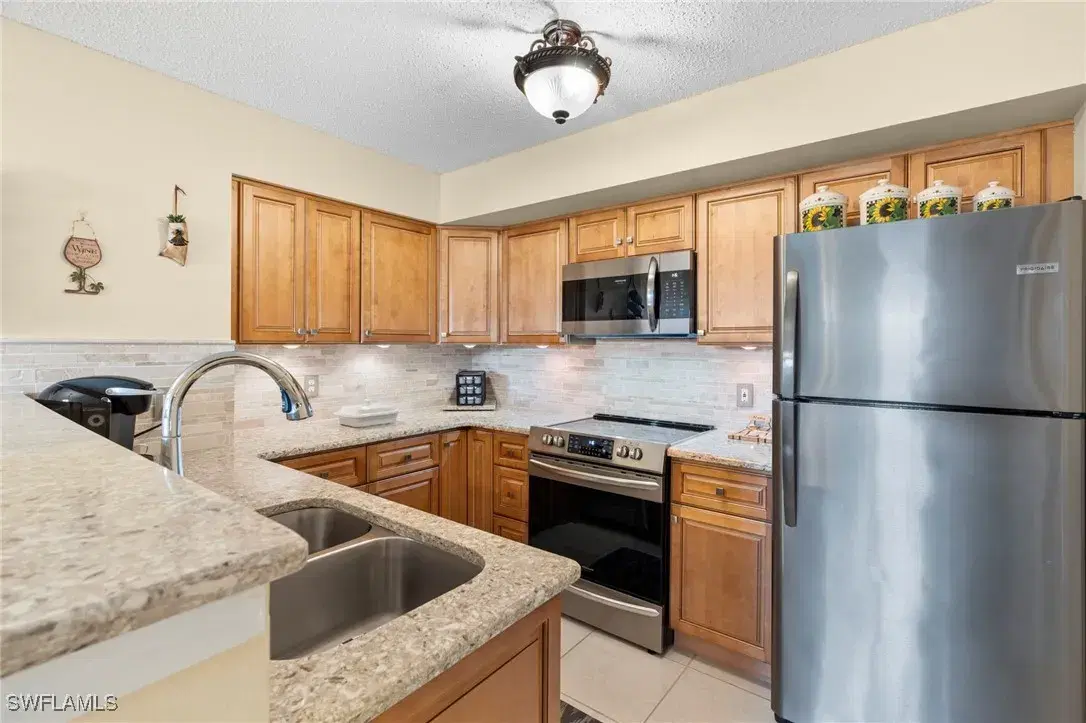 Picture of 8736 River Homes Ln 7301, Bonita Springs, FL 34135