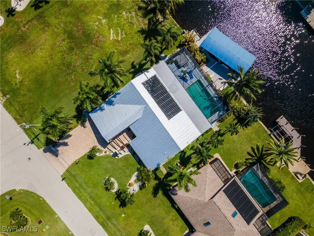 Picture of 1626 SE 11Th Ter, Cape Coral, FL 33990