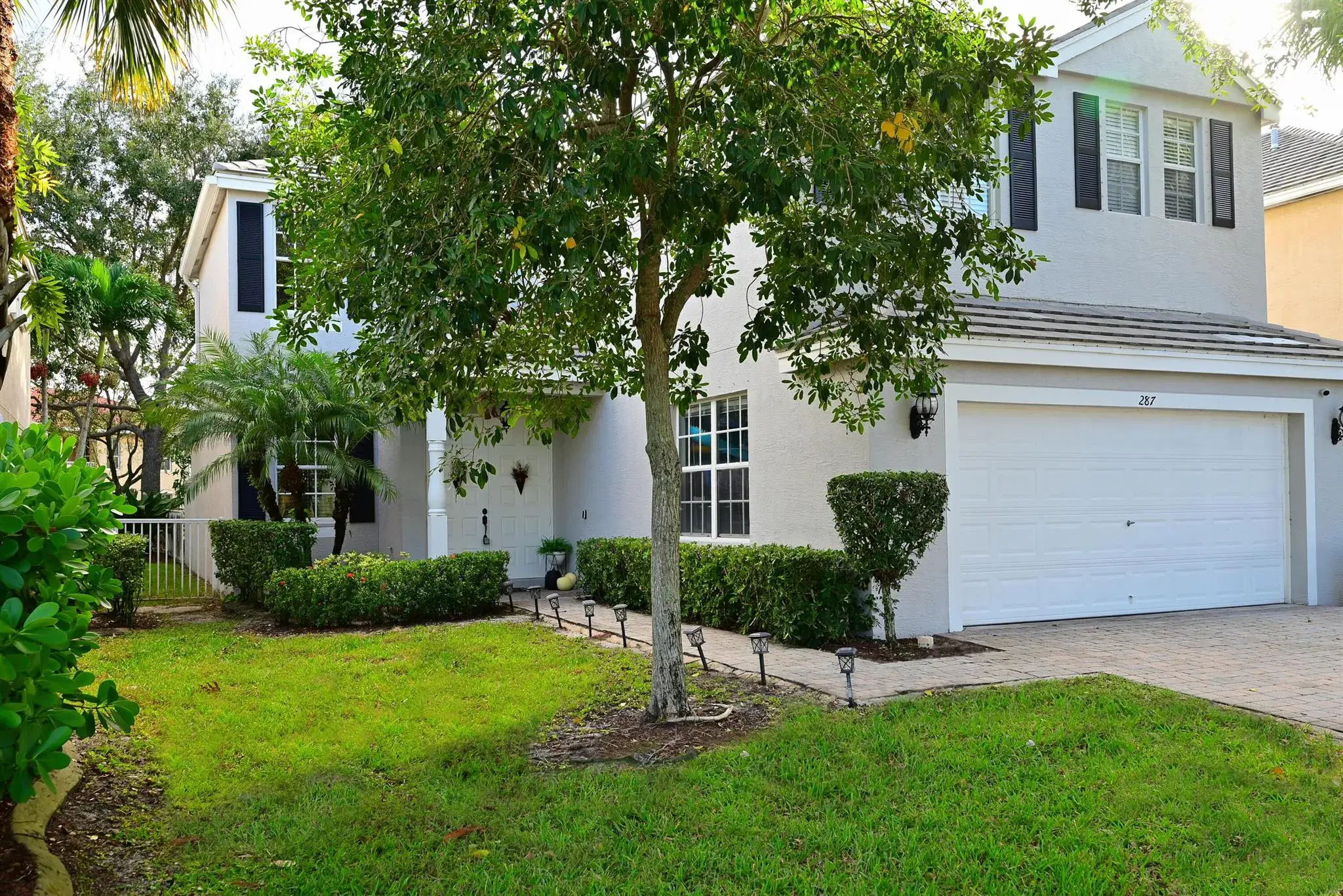 Picture of 287 Berenger Walk, Royal Palm Beach, FL 33414