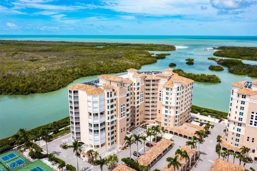 Picture of 425 Dockside Dr Ph-1, Naples FL 34110