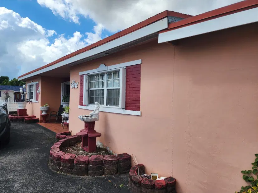 Picture of 5420 E 8Th Ave, Hialeah FL 33013