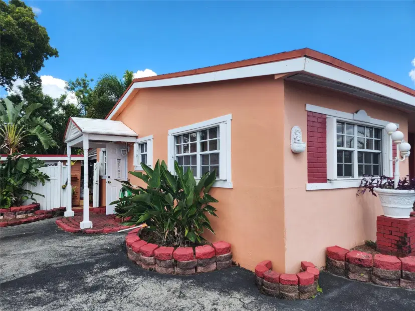 Picture of 5420 E 8Th Ave, Hialeah FL 33013