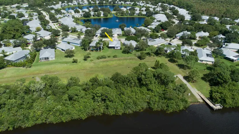 Picture of 452 NE Canoe Park Circle, Port St Lucie FL 34983