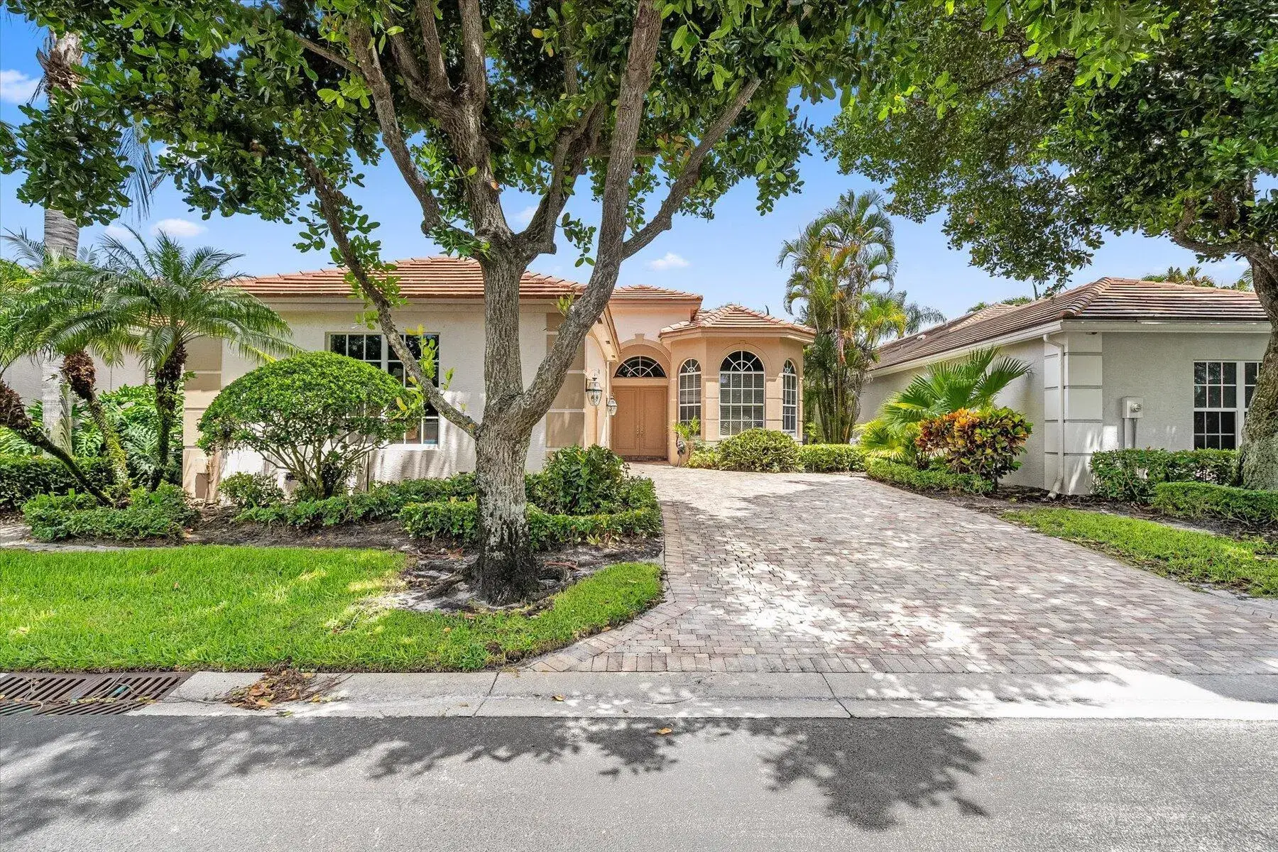 Picture of 10839 Royal Devon Way, Lake Worth, FL 33449