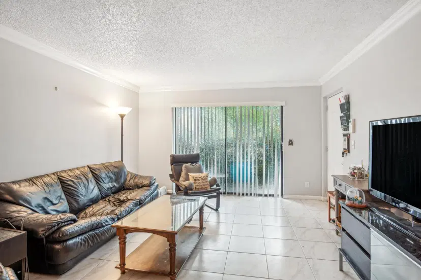 Picture of 9965 Pineapple Tree Drive 108, Boynton Beach FL 33436