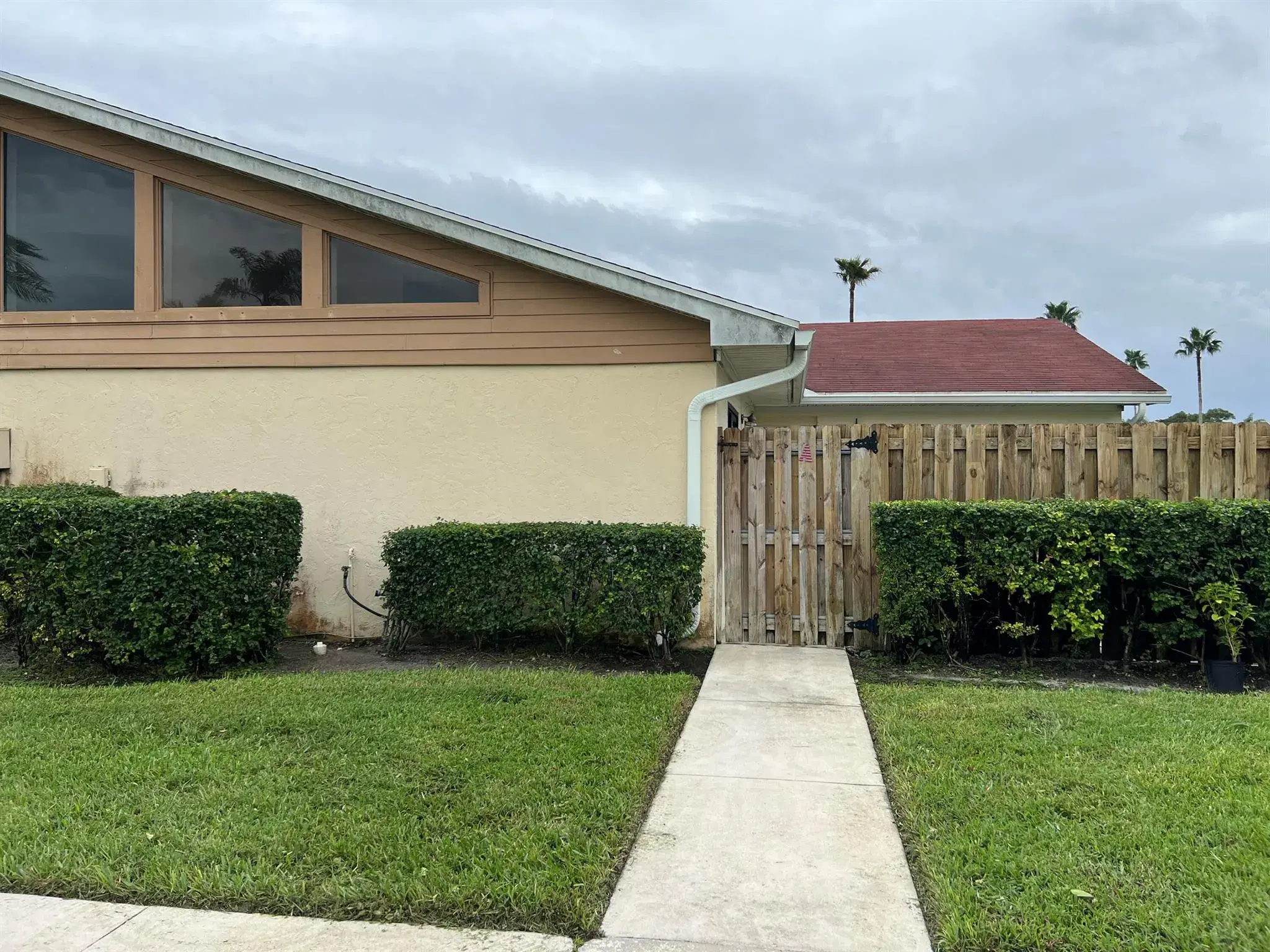 Picture of 4345 Woodstock Drive A, West Palm Beach, FL 33409