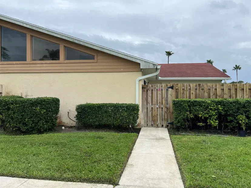 Picture of 4345 Woodstock Drive A, West Palm Beach FL 33409