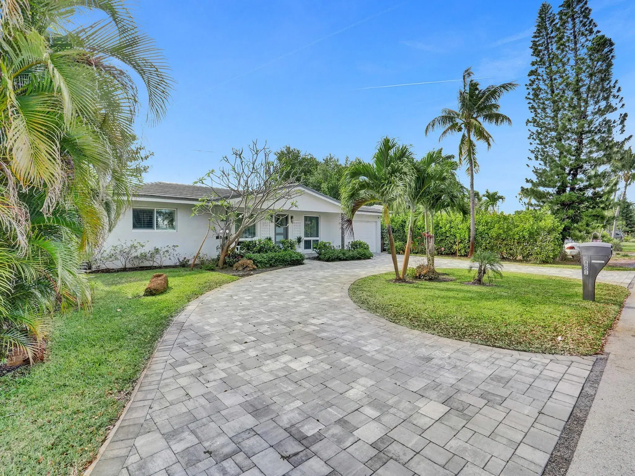 Picture of 801 SE 9Th Ave, Deerfield Beach, FL 33441