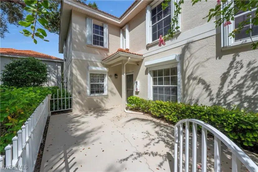 Picture of 2635 Magnolia Park Ln 101, Naples FL 34109