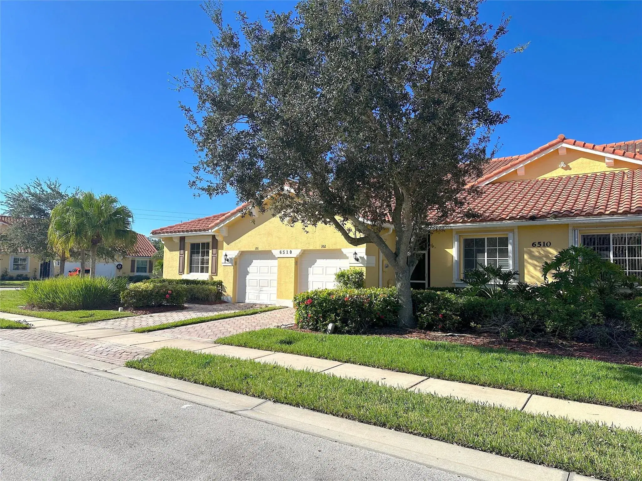 Picture of 6510 Oxford Cir 102, Vero Beach, FL 32966