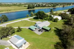 Picture of 2099 River Rd, Moore Haven, FL 33471