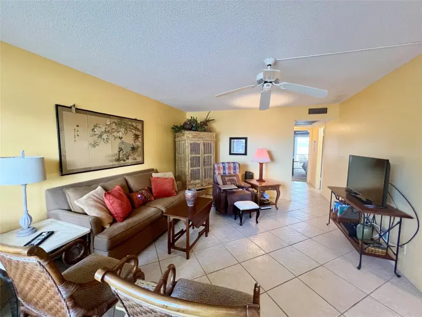 Picture of 1090 Harwood F 1090, Deerfield Beach FL 33442