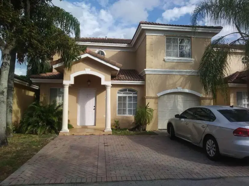 Picture of 7359 NW 173Rd Dr 104, Hialeah FL 33015