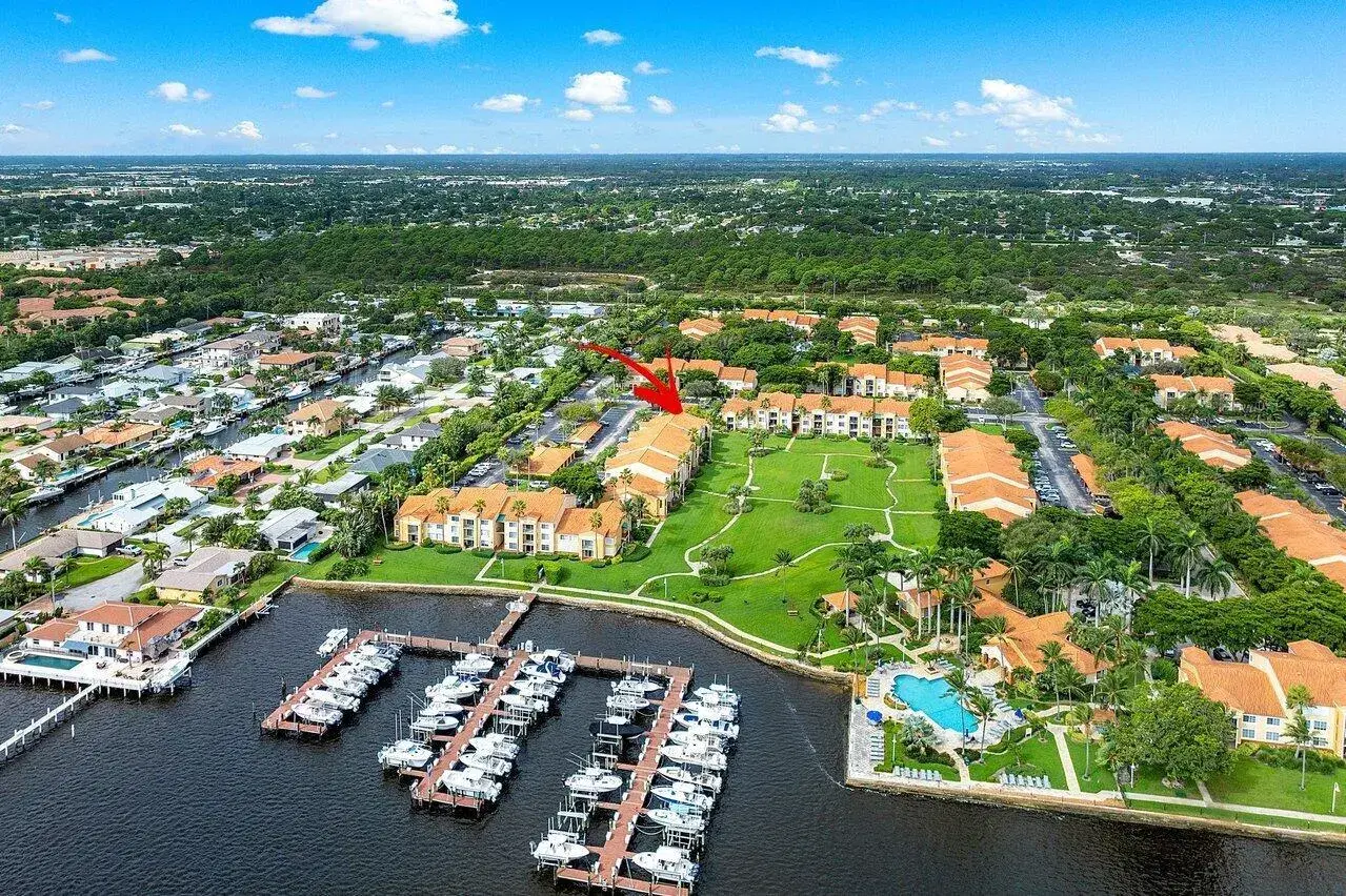 Picture of 157 Yacht Club Way 101, Hypoluxo, FL 33462