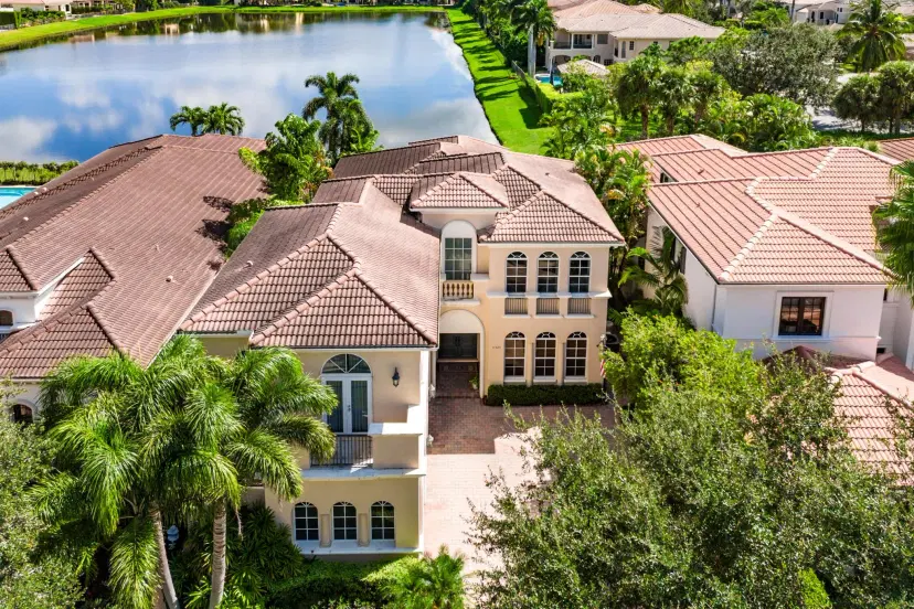 Picture of 17929 Villa Club Way, Boca Raton FL 33496