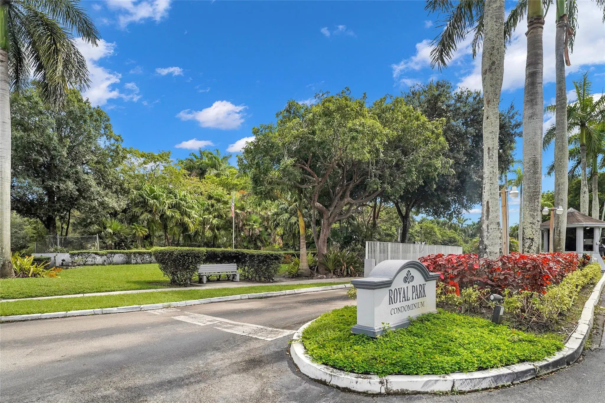 Picture of 119 Royal Park Dr 1D, Oakland Park, FL 33309