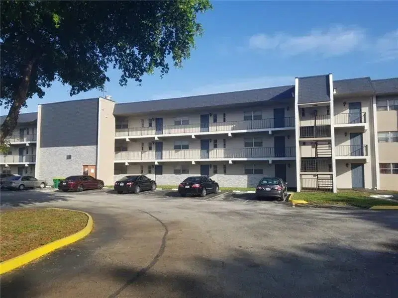 Picture of 7901 S Colony Circle 203, Tamarac FL 33321