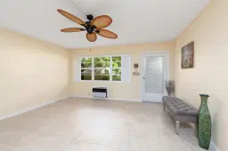 Picture of 318 Chatham P 318, West Palm Beach, FL 33417