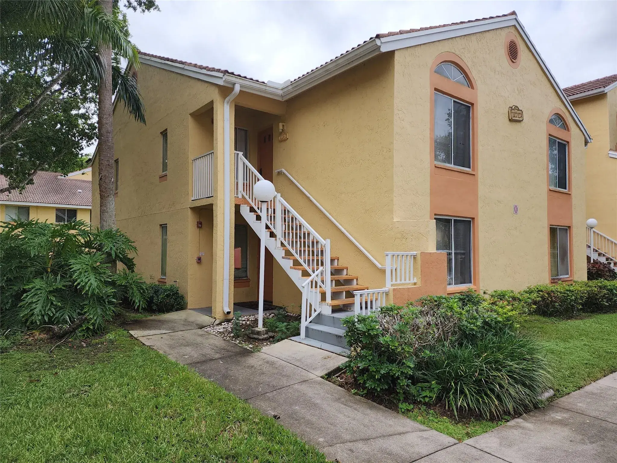 Picture of 1104 Coral Club Dr 1104, Coral Springs, FL 33071