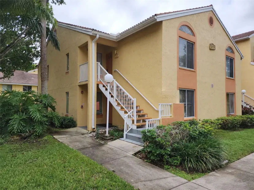 Picture of 1104 Coral Club Dr 1104, Coral Springs FL 33071