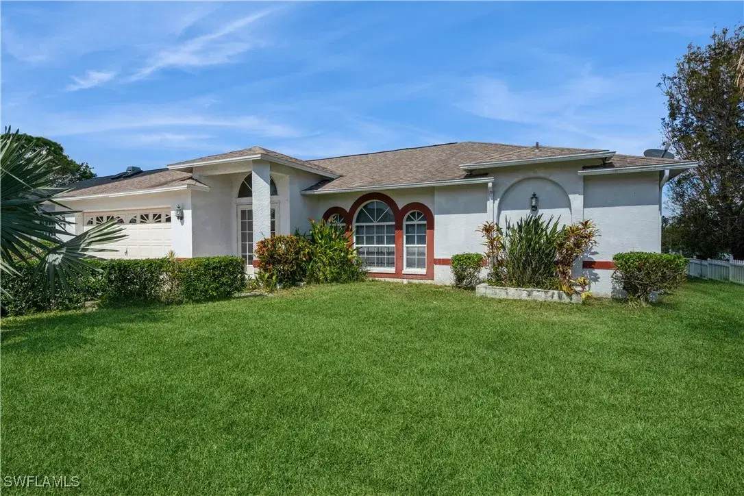 Picture of 8457 Grove Rd, Fort Myers, FL 33967