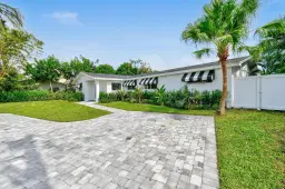 Picture of 7710 W Lake Drive, Lake Clarke Shores, FL 33406