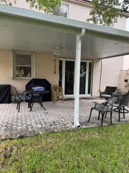 Picture of 341 NW 153Rd Ln, Pembroke Pines, FL 33028