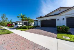 Picture of 8326 W Blue Spring Dr, Parkland, FL 33067