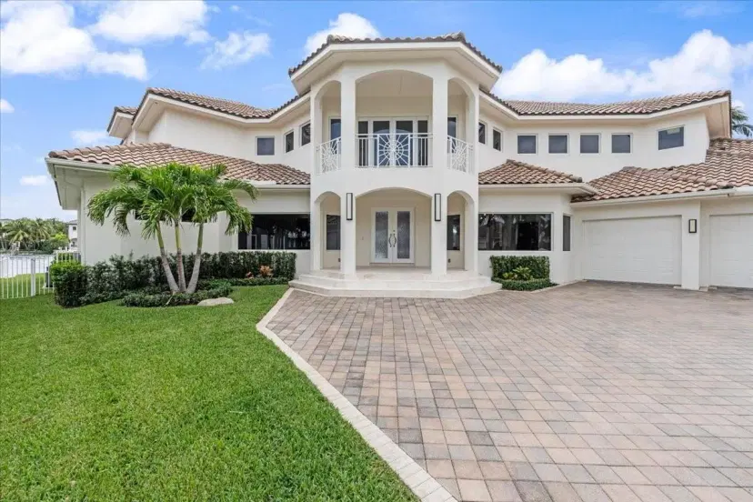 Picture of 978 Dogwood Dr, Delray Beach FL 33483