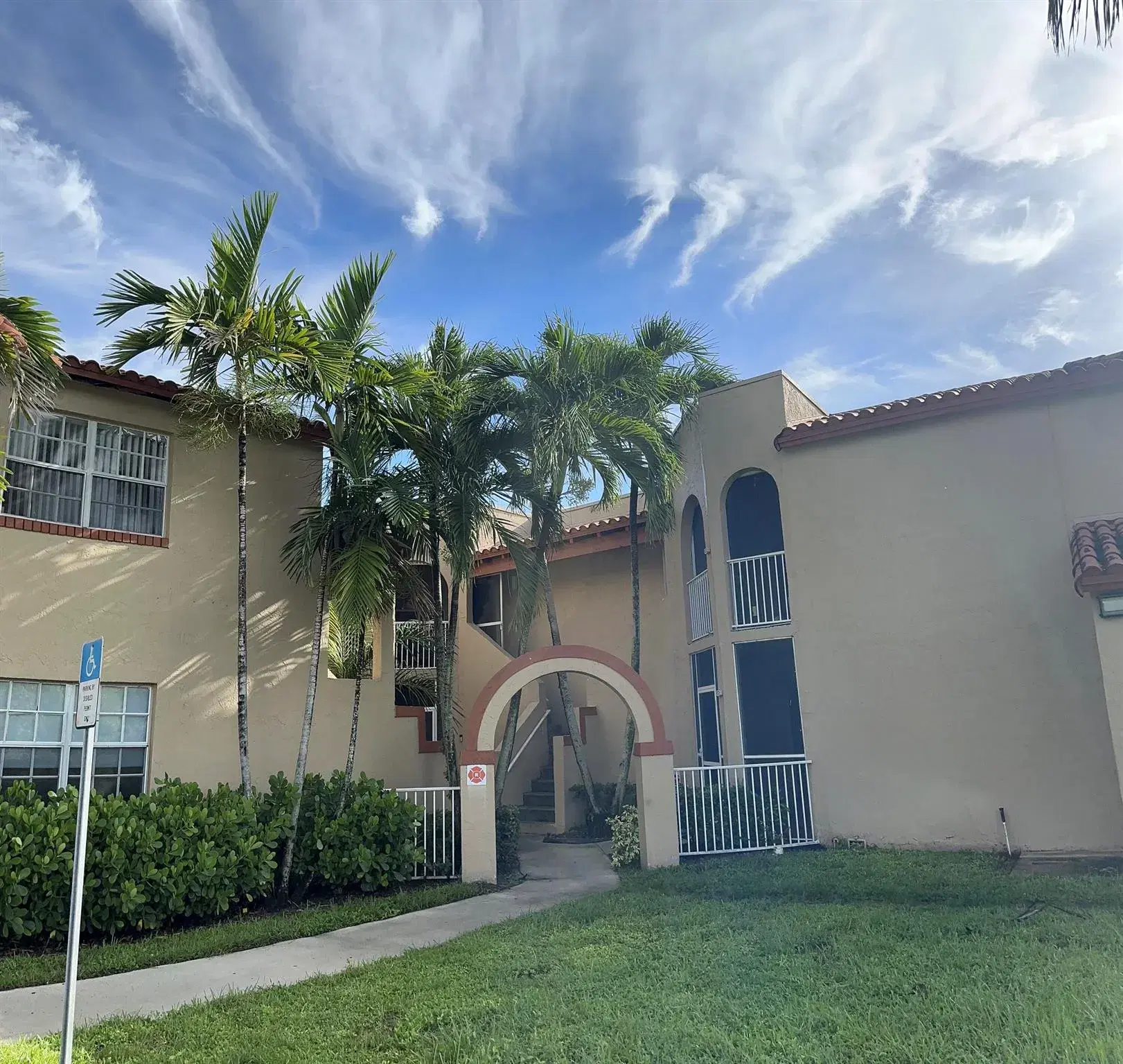 Picture of 8621 SW 5Th Street 203, Pembroke Pines, FL 33025