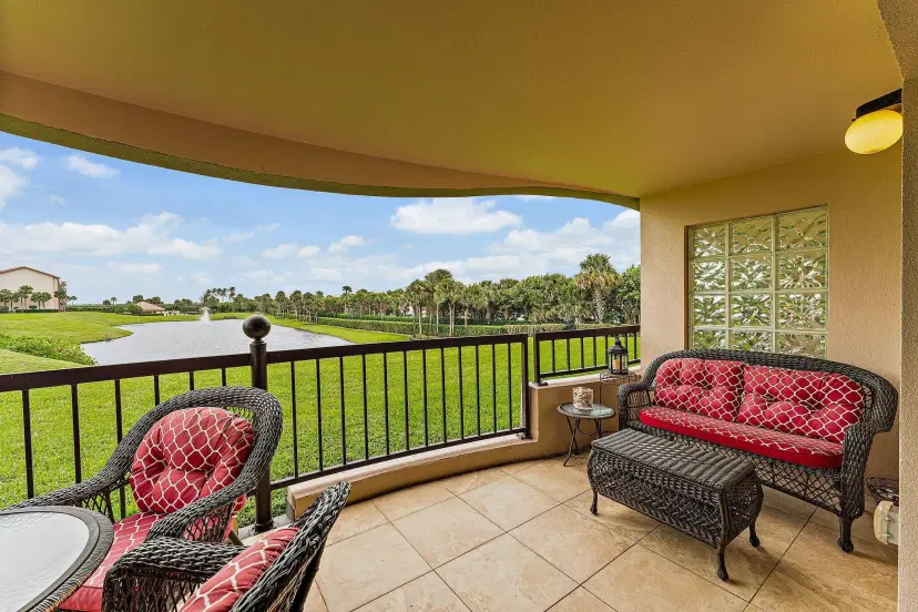 Picture of 401 Ocean Bluffs Boulevard 105, Jupiter FL 33477