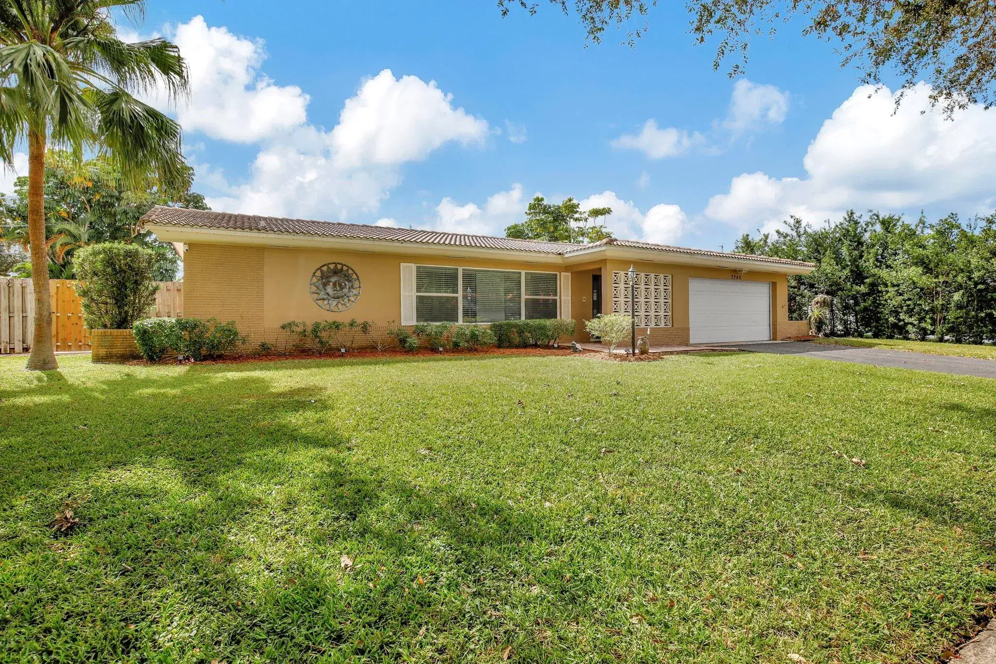 Picture of 7240 NW 7Th Ct, Plantation, FL 33317